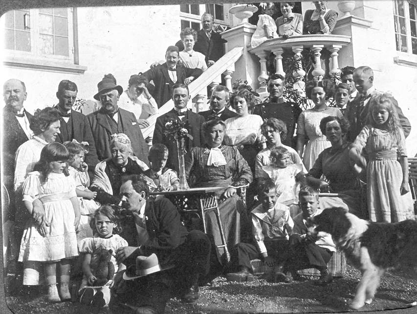 Fam. Munck på Ellekilde 1913.jpg