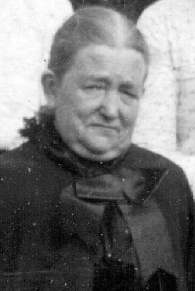 Louise Hoff g. Fogtmann 1904.JPG